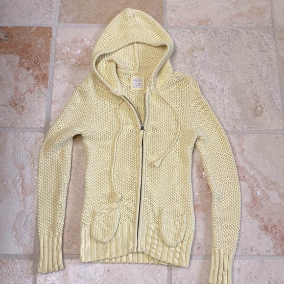 Old Navy Sweaters - Old Navy Zippered Sweater Jacket cardigan Womens chunky knit tassel Yellow Sz M